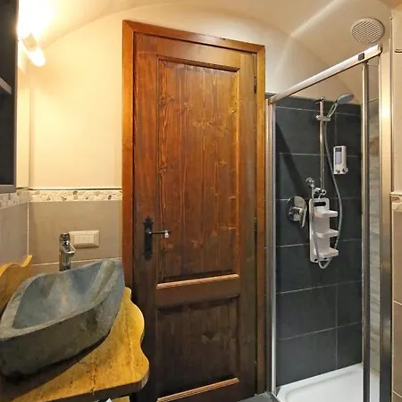 Mella -la Corte - At The With Parking Bellagio