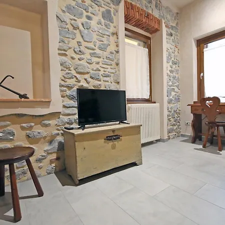 Lejlighed Mella -la Corte - At The With Parking